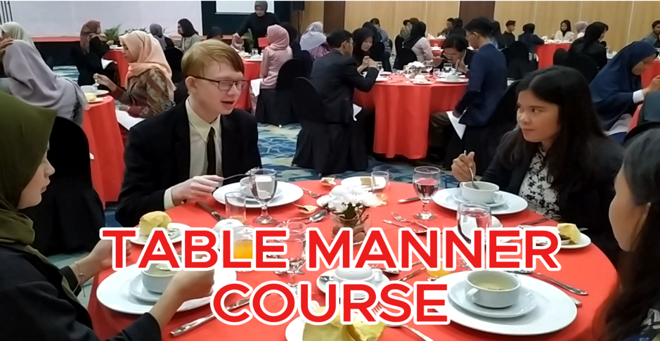 CETAK CALON DIPLOMAT, HI UPU ADAKAN SHORT DIPLOMATIC COURSE AND TABLE MANNER