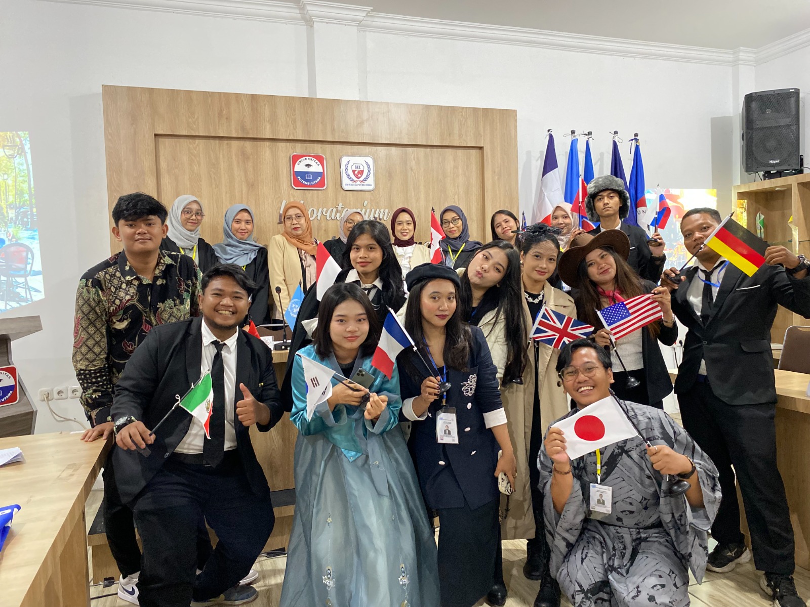 KEGIATAN SHORT DIPLOMATIC COURSE 2025 "The Impact of Trade Wars on Global Economic Stability"