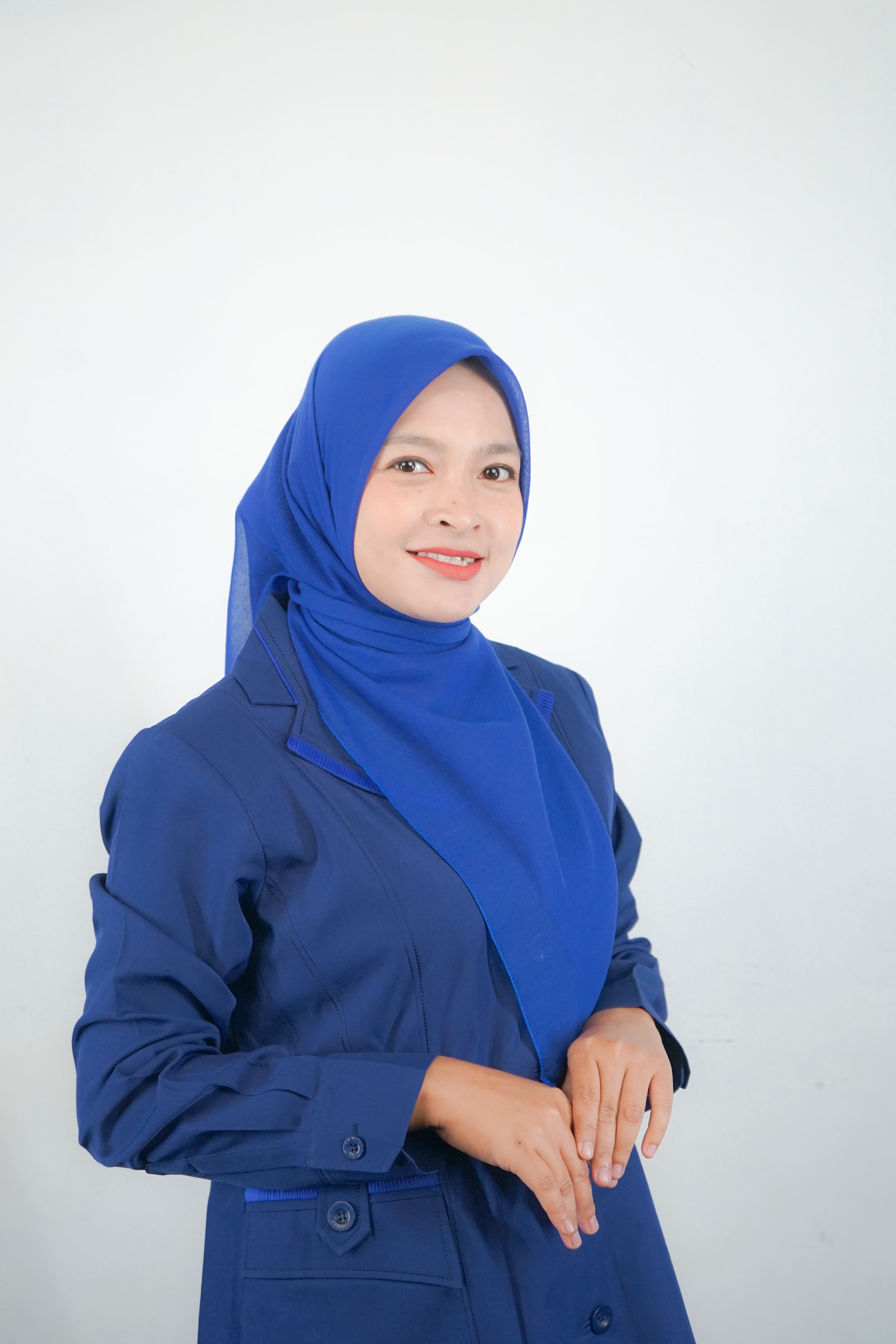 Putri Nazli. S.E., M.E